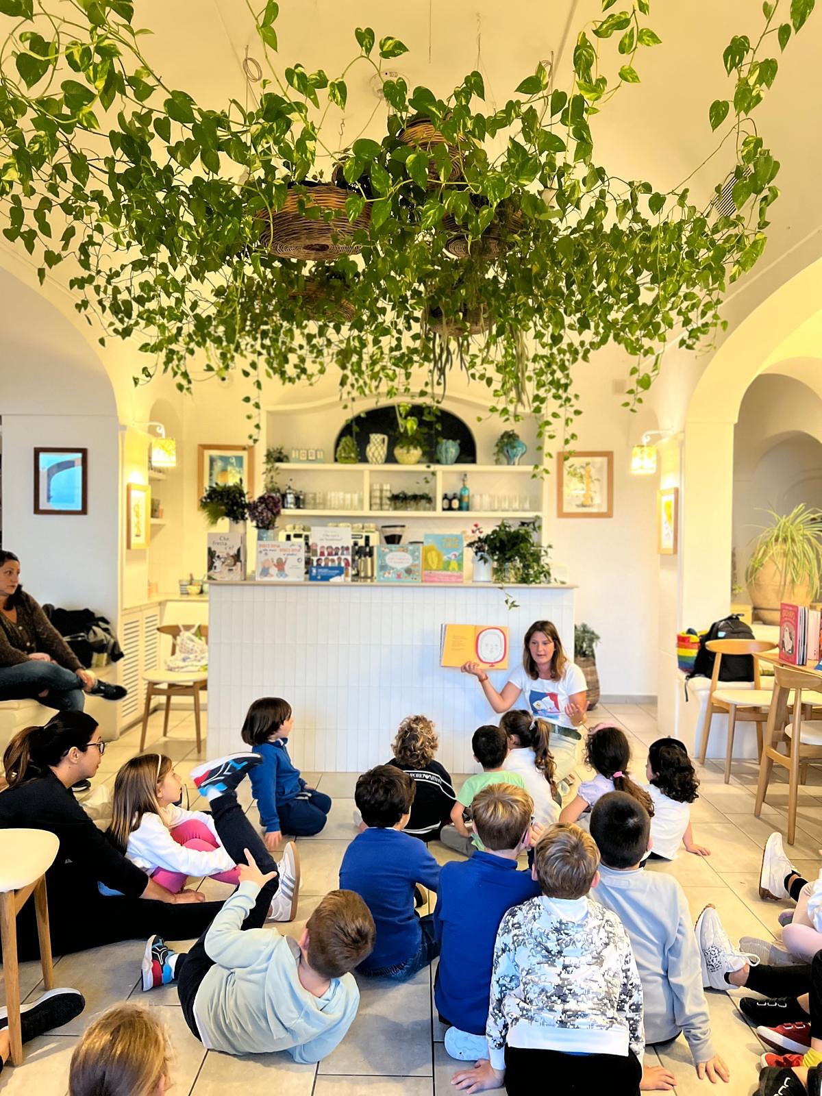 Un momento delle letture da Casa e Bottega